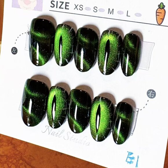 Handmade Press-On Nails - Picture 11 of 16